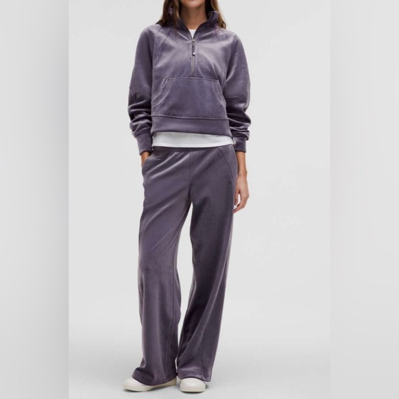 NWOT Lululemon Scuba Mid-Rise Wide-Leg Pant *Velvet- Nightfall/ Size Small - Picture 3 of 9